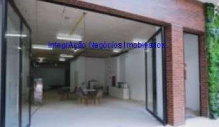 Loja 342m² e 02 banheiro.  Excelente localização á 9 minutos andando para a estação do metrô Santa Cecilia; Entre as Avenidas Duque de Caxias