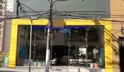 Prédio com Loja 800m², com frente para 2 ruas,  com 4 andares e 6 banheiros.  Excelente localização, a 8 minutos andando para a estação do metrô