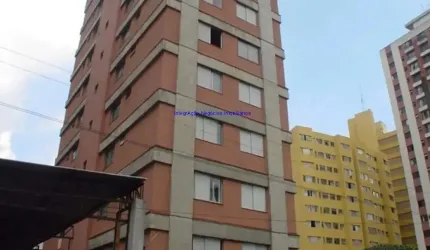 Apartamento Studio 34m², 01 dormitório, 01 banheiro e 01 vaga de garagem.  Condomínio com portaria e segurança .  Excelente localização