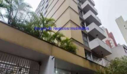 Apartamento 181,50m², 03 dormitórios ( sendo 01 suíte),  03 banheiro e  03 vagas de garagem.  Condomínio com portaria e segurança.  Excelente