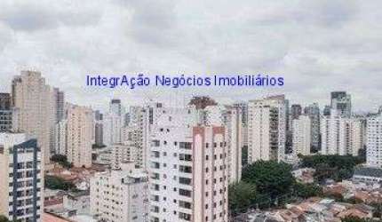 Apartamento Cobertura Duplex 250m², 03 dormitórios (sendo suítes), 04 banheiros e 04 vagas de garagem.  Condomínio com portaria, segurança, piscina