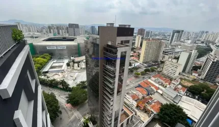 Apartamento Studio 18m², 01 dormitório e 01 banheiro.  Condomínio com portaria, segurança, piscina  e academia.  Excelente localização