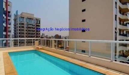 Apartamento Studio 46m², 01 dormitório, 01 banheiro e 01 vaga de garagem. Condomínio com portaria 24hrs, piscina, salão de festa, sala de ginastica