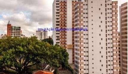 Apartamento MOBILIADO 54m², 01 dormitório e 01 banheiro.  Condomínio com portaria e segurança.  Excelente localização