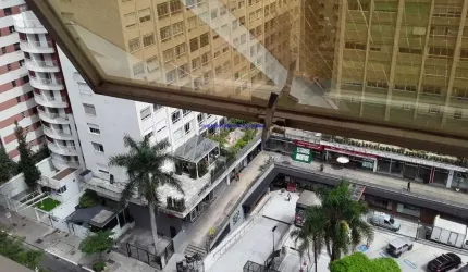Conjunto Comercial 30m², 01 sala, 01 banheiro e 01 vaga na garagem.  Condomínio com portaria e segurança.  Excelente localização