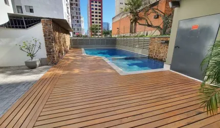 Apartamento 156m², 04 dormitórios (sendo 4 suítes), 06 banheiros e 02 vagas na garagem; Móveis planejados e embutidos.  Condomínio com Segurança