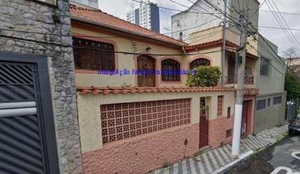 Casa 220m², 03 dormitórios, 03 banheiros e 02 vagas na garagem.  Excelente localização  entre as Avenidas Lacerda Franco, Lins de Vasconcelos