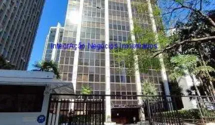 Conjunto Comercial 514m², 04 banheiro e 08 vagas de garagem.  Condomínio com recepção e segurança.  Excelente localização;
