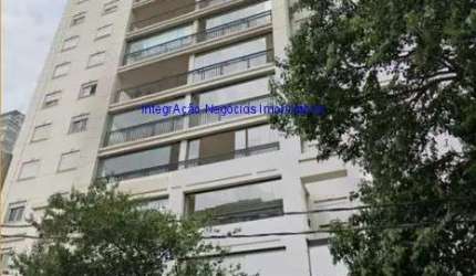 Apartamento 140m², 04 dormitórios (sendo 02 suítes), 04 banheiros e 02 vagas na garagem. Condomínio com Segurança, Portaria, Churrasqueira, Piscina,