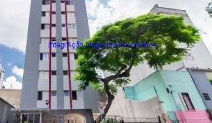 Apartamento 36m², 01 dormitório, 01 banheiro e 01 vaga na garagem.  Condomínio com portaria, segurança.  Excelente localização