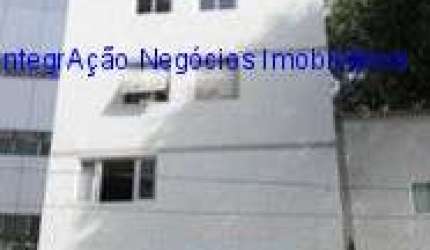 Apartamento 66m², 01 dormitório e 01 banheiro.  Condomínio com portaria, segurança 24hrs.  Excelente localização