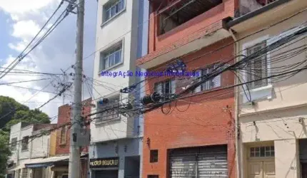 Prédio Comercial 450m²; Possui 3 andares com 03 apartamentos e 01 salão.  Excelente localização entre as Ruas Bueno de Andrade e Tenente de Azevedo.