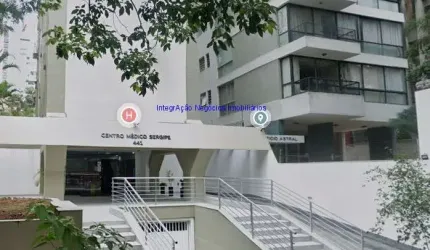 Conjunto Comercial 122m², 04 banheiros e 01 vaga na garagem.  Condomínio com recepção e segurança 24hrs.  Excelente localização