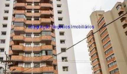 Apartamento 115m², 03 dormitórios (sendo 01 suíte), 02 banheiros e 03 vagas na garagem.  Condomínio com portaria, segurança 24hrs, piscina.