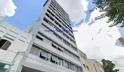 Apartamento 57m², 01 dormitório e 01 banheiro.  Condomínio com portaria, segurança 24hrs.  Excelente localização