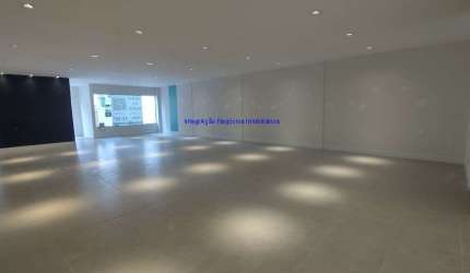 Loja 248,59m², 02 banheiros e espaco para 02 carros.  Excelente localização entre as Ruas Marquês de Paranaguá, Augusta e Caio Prado;