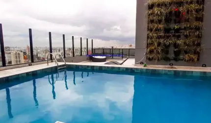 Apartamento 35m², 01 dormitório , 01 banheiro e 01 vaga na garagem.  Condomínio com portaria, segurança 24hrs, piscina, salão de festa