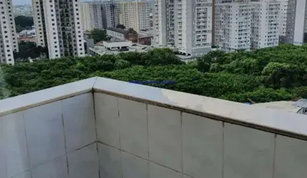 Apartamento 145m², 03 dormitórios, 01 banheiro e 02 vagas na garagem.   Condomínio com portaria 24hrs.   Excelente localização.