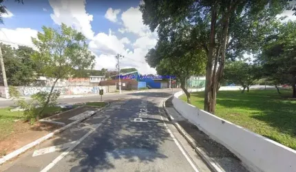 Terreno 600m².  Excelente localização á 6 minutos andando para a estação do metrô Cidade Universitária; Próximo as Avenidas Engenheiro Billings.