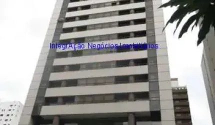Apartamento Flat 31m², 01 dormitório (sendo suite), 01 banheiro e 01 vaga na garagem.   Condomínio com portaria 24hrs, piscina, sauna, academia.