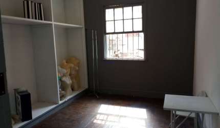 Loja 50m², 01 banheiro; Piso Superior 03 salas com 12m², cada  Excelente localização á 10 minutos andando para a estação do metrô Ana Rosa;