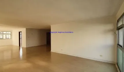Apartamento 256m², 03 dormitórios (sendo 01 suíte), 03 banheiros e 03 vagas na garagem.  Condomínio com portaria, segurança 24hrs, salão de festa.