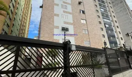Apartamento 72m², 02 dormitórios e 01 banheiro.    Condomínio com portaria 24hrs e jardim.    Excelente localização á 8 minutos andando para a estação