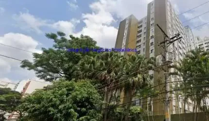 Apartamento 126m², 03 dormitórios (sendo 01 suíte), 02 banheiros e 01 vaga na garagem.    Condomínio com portaria 24hrs.  Excelente localização.