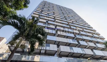 Apartamento 51m², 01 dormirtório (sendo suíte), 02 banheiros e 02 vagas na garagem.    Condomínio com portaria, segurança 24hrs, piscina.