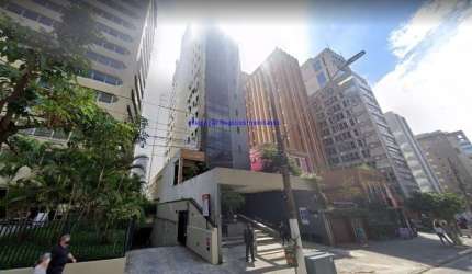 Conjunto Comercial 35m², 01 sala, 02 banheiros e 01 vaga na garagem.  Condomínio com recepação e segurança 24hrs.  Excelente localização