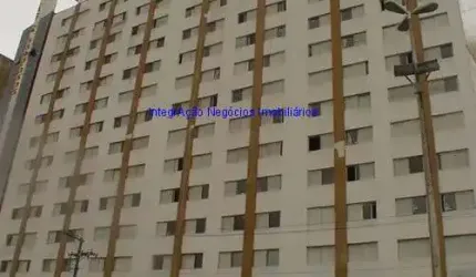 Apartamento 54m², 02 dormitórios e 01 banheiro.  Condomínio com portaria, segurança 24hrs.  Excelente localização á 2 minutos andando para a estação
