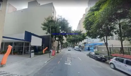 Loja 296.61m², 02 banheiros.   Excelente localização á 5 minutos andando para a estação do metrô Santa Cecília; Entre as Ruas Imaculada Conceiição.