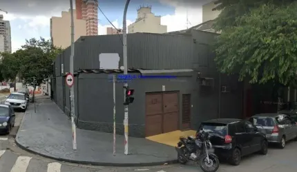 Terreno 446m².   Excelente localização entre as Ruas Palestra Itália, Cayowaá e Venâncio Aires.   Todas as informações aqui anunciadas são fornecidas