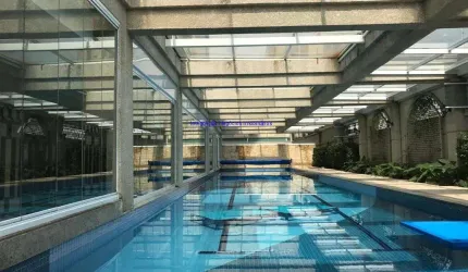 Apartamento 181m², 04 dormitórios (sendo 03 suítes), 05 banheiros e 03 vagas na garagem.    Condomínio com portaria, segurança 24hrs, piscina,