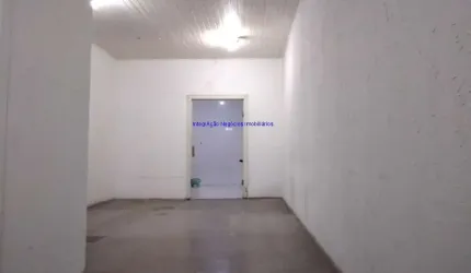 Sobrado Residencial Somente a parte de cima com 120m², 04 dormitórios e 02 banheiros.  Excelente localização á 4 minutos andando para a estação