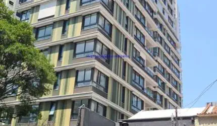 Apartamento 87.78m², 02 dormitórios (sendo 01 suíte), 02 banheiros e 01 vaga na garagem.    Condomínio com portaria 24hrs, piscina e academia.