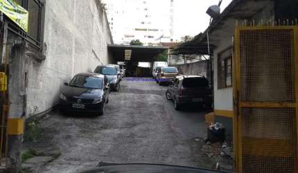 Terreno com 435m², com casa nos fundos.  Excelente localização á 9 minutos andando par aa estação do metrô Metro Higienópolis-Mackenzie;