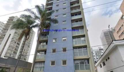 Conjunto Comercial 43m², 01 banheiro e 01 vaga na garagem.  Condomínio com recepção e segurança 24hrs.   Excelente localização