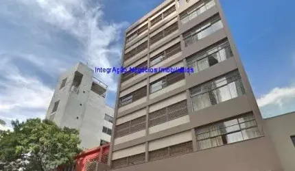 Apartamento 120m², 02 dormitórios e 02 banheiros.   Condomínio com portaria.  Excelente localização á 9 minutos andando para a estação do metrô