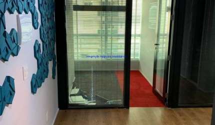 Conjunto Comercial 80m², 05 salas de TI, 02 banheiros e 02 vagas na garagem.