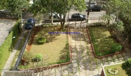 Apartamento 120m², 03 dormitórios (sendo 01 suíte), 04 banheiros e 01 vaga na garagem.   Condomínio com portaria24hrs, piscina, salão de festa.