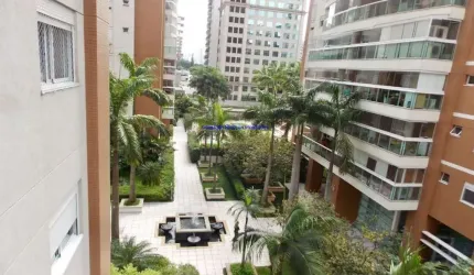 Apartamento 92m², 02 dormitórios (sendo suítes), 02 banheiros e 01 vagas na garagem.  Condomínio com portaria, segurança 24hrs, piscina.