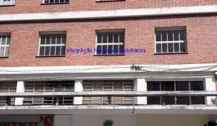 Apartamento 88m², 03 dormitórios e 02 banheiros.  Condomínio com portaria e segurança 24hrs.  Excelente localização.