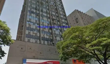 Conjunto Comercial 448m², 06 banheiros e 03 vagas na garagem.   Condomínio com recepção e segurança 24hrs.