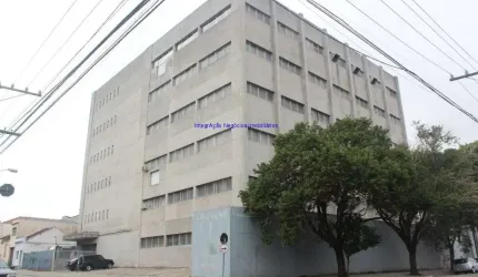 Prédio Comercial 9.313m², 06 lajes, 27 banheiros e 72 vagas na garagem.   Excelente localização entre as Ruas Cachoeira, Coronel Emídio Piedade e Rio