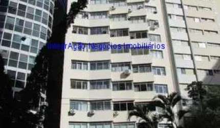 Conjunto Comercial MOBILIADO 110m², 05 salas e 02 banheiros.  Condomínio com Recepção e Segurança.  Excelente localização