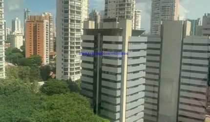 Conjunto Comercial 36m², 01 banheiro e 01 vaga na garagem.  Condomínio com recepção e segurança 24hrs.  Excelente localização