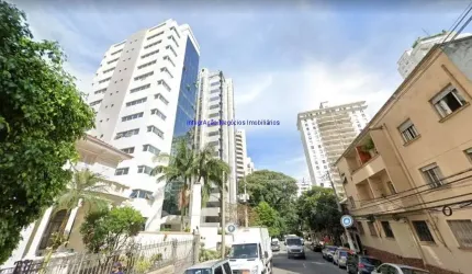 Conjunto Comercial 61m², 02 banheiros e 02 vagas na garagem.  Condomínio com recepção e segurança 24hrs.  Excelente localização á 10 minutos andando