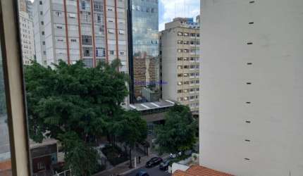 Condomínio com portaria e segurança 24hrs.  Excelente localização entre as Ruas Barata Ribeiro, Dona Adma Jafet, Engenheiro Monlevade