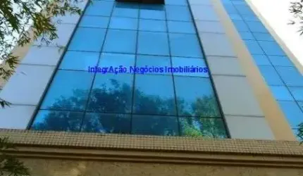 Conjunto Comercial 135m², 03 salas, 06 banheiros e 03 vagas na garagem.  Condomínio com recepção.  Excelente localização entre as Ruas Doutor Cândido
